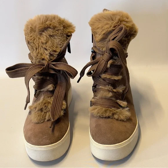 J/SLIDES Tan Suede and Fur Lace UpWinter Boot white Sole Women’s size 7.5